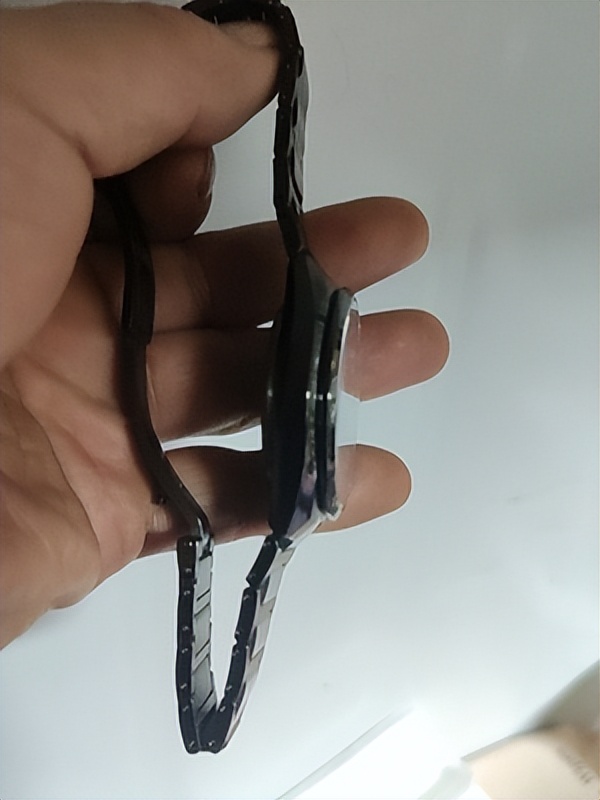 西铁城光动能舒博钛绿森林,西铁城光动能舒博钛手表