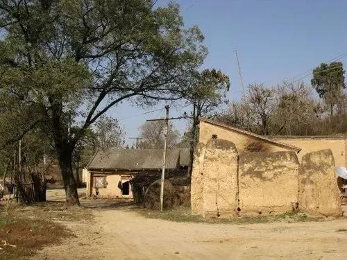 童年回忆杀：还记得这种老式的电影放映机吗？色光盘危害一代人