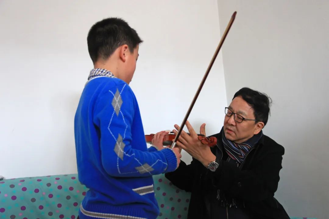 一起温暖乡村孩子的心灵公益项目,守护花蕾公益项目惠及山区女童