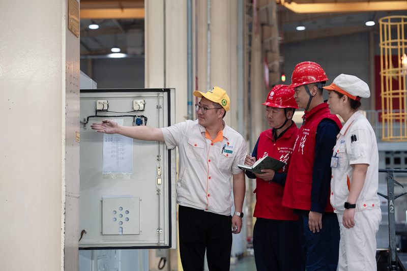 强党性办实事促发展主题活动,讲党性正作风优服务促发展