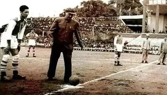领袖们的足球往事，毛主席也曾做过守门员
