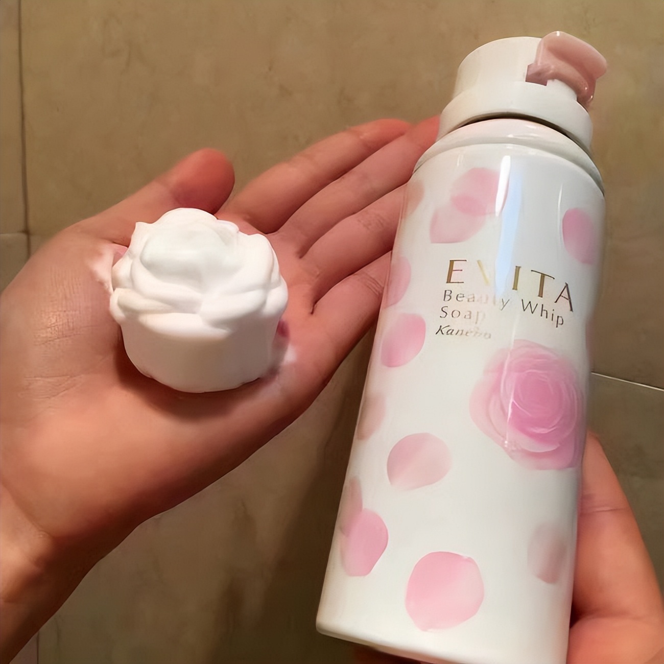 洗面奶推荐紧致皮肤,什么洗面奶能让脸变白推荐