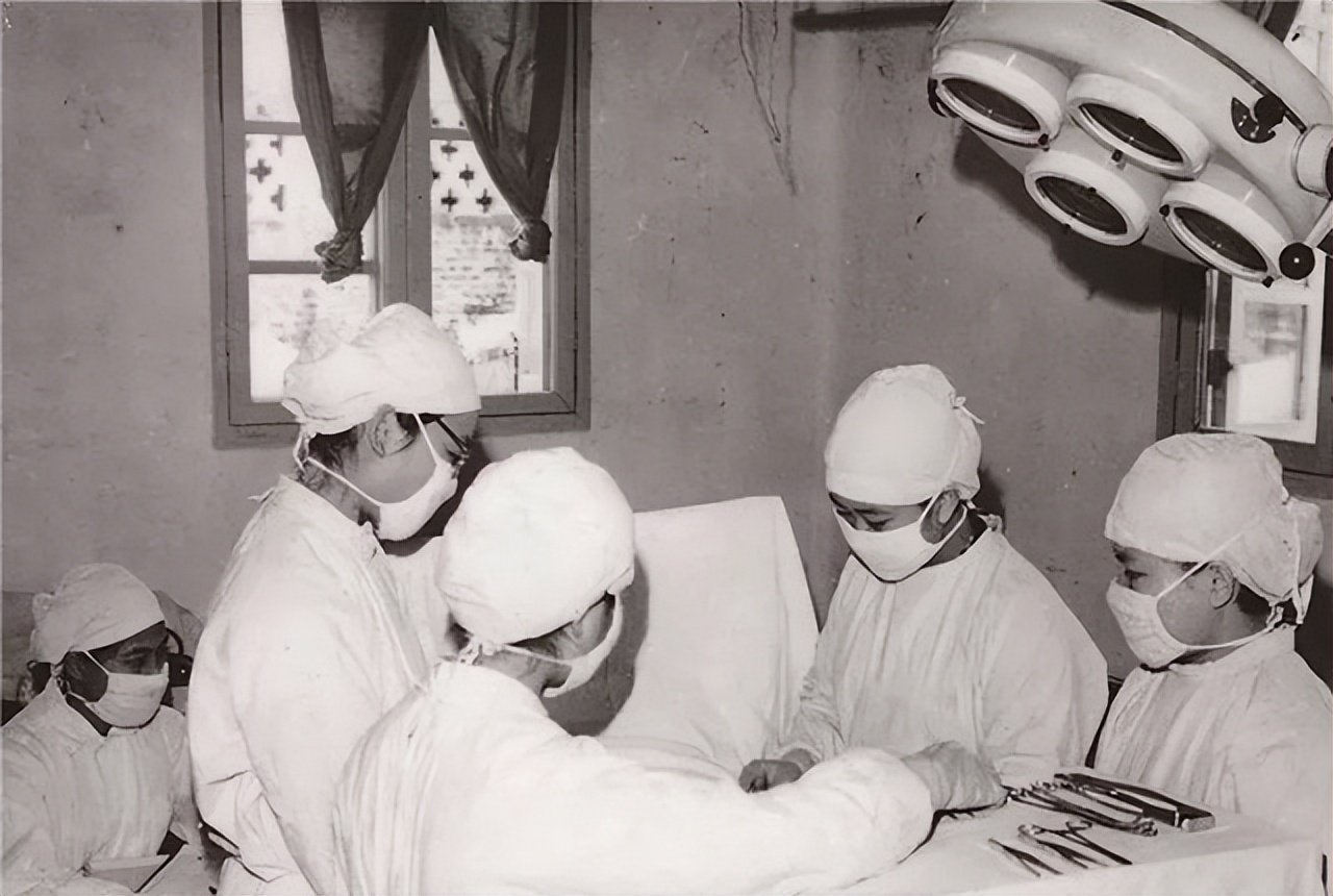 1989年，台湾老兵遗孀回大陆寻亲，40岁儿子冷漠回拒：我不缺娘