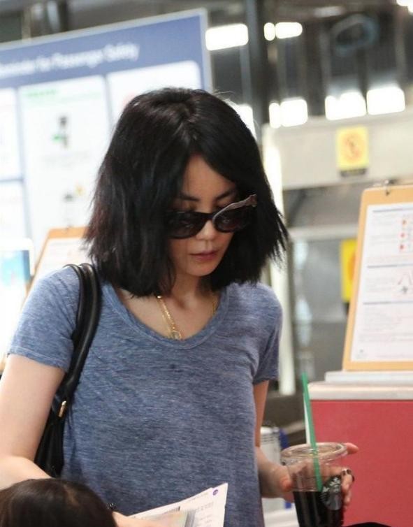 王菲平时生活饮食和风格,王菲当年的穿搭真是越品越时髦