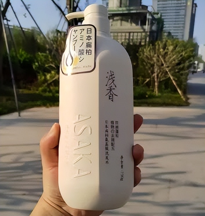 最常用的洗发水就是飘柔和清扬,去屑洗发水推荐海飞丝清扬