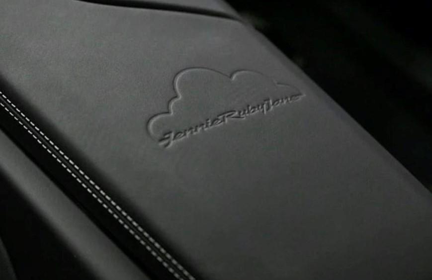 jennie保时捷联名视频,jennie同款保时捷