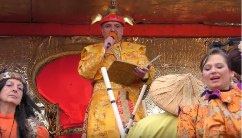 欧洲最奇葩小镇,欧洲小镇中国人