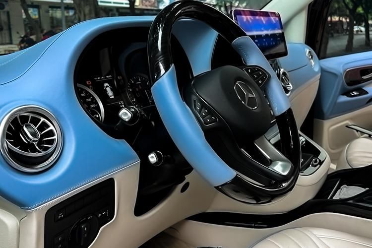 成都奔驰威霆音响改装升级,奔驰威霆音响改装