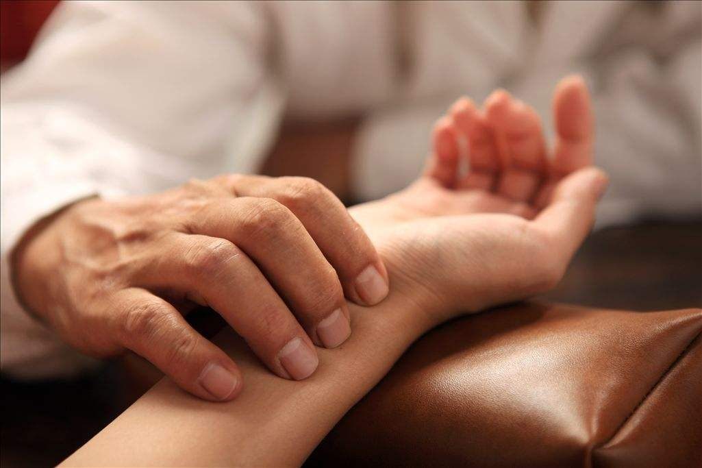 癌症化疗后手脚麻木,乳腺癌化疗手脚麻木多长时间能好