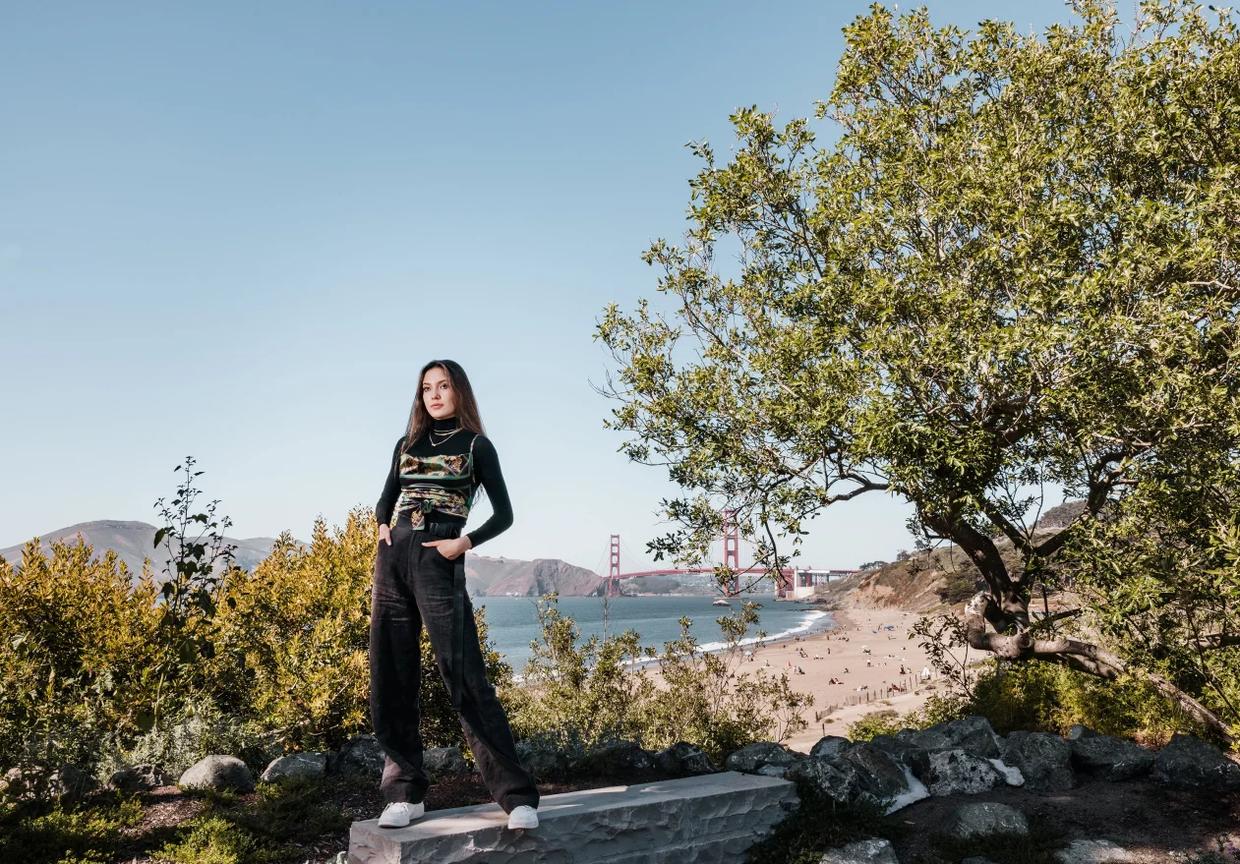 17岁中美混血滑雪天才,中国单板滑雪天才少女