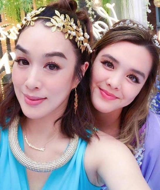 钟丽缇大女儿大方晒出泳装照,钟丽缇女儿大秀身材