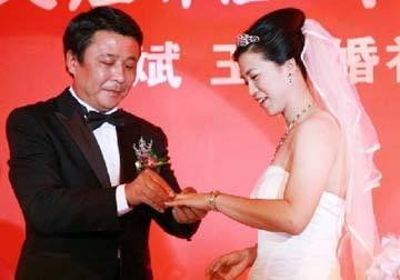 王楠患癌后丈夫的做法令网友泪目,王楠患癌却坚持两年退役为何