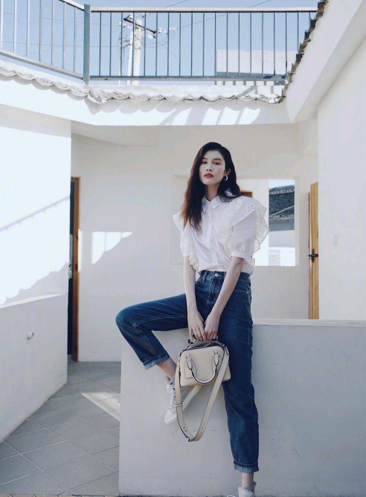 皮肤黑的女生怎么穿搭才好看？皮肤黝黑的姑娘如何打扮才能漂亮？