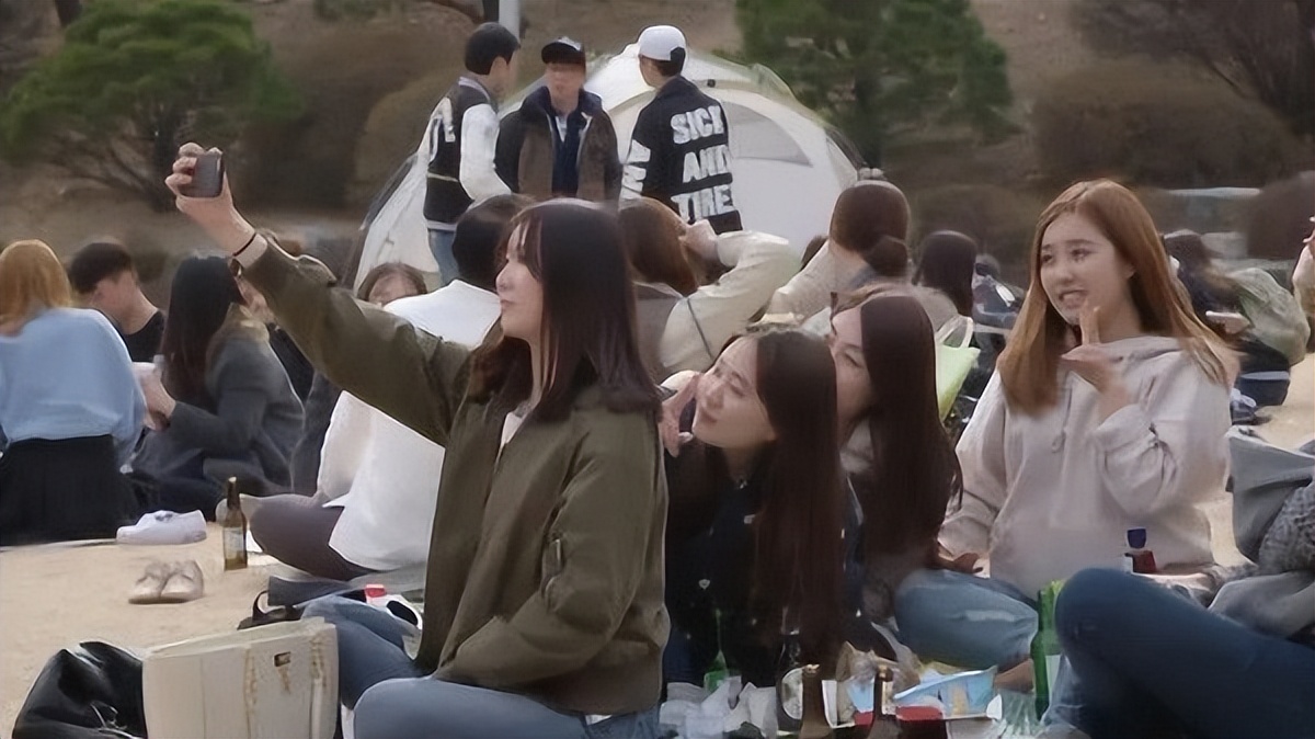 巨额*款贷**逼疯韩国年轻人，物质主义下，韩国该何去何从？