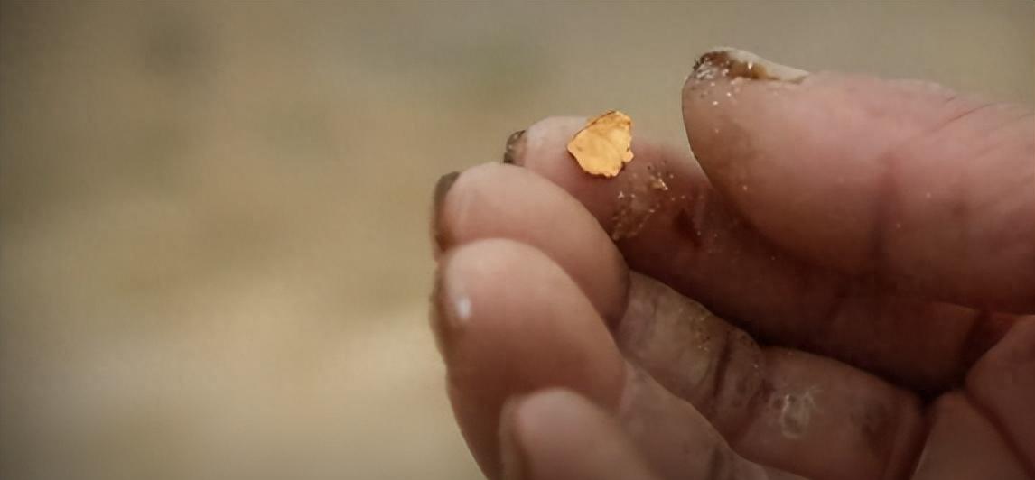 普法：福建海边出现大量金云母，渔民们纷纷前去捡拾，是否违法？