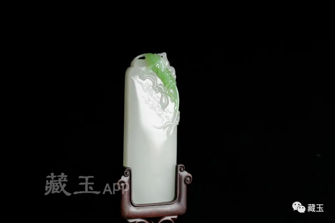 会跑色的玉石,什么样的翠青料是好玉料