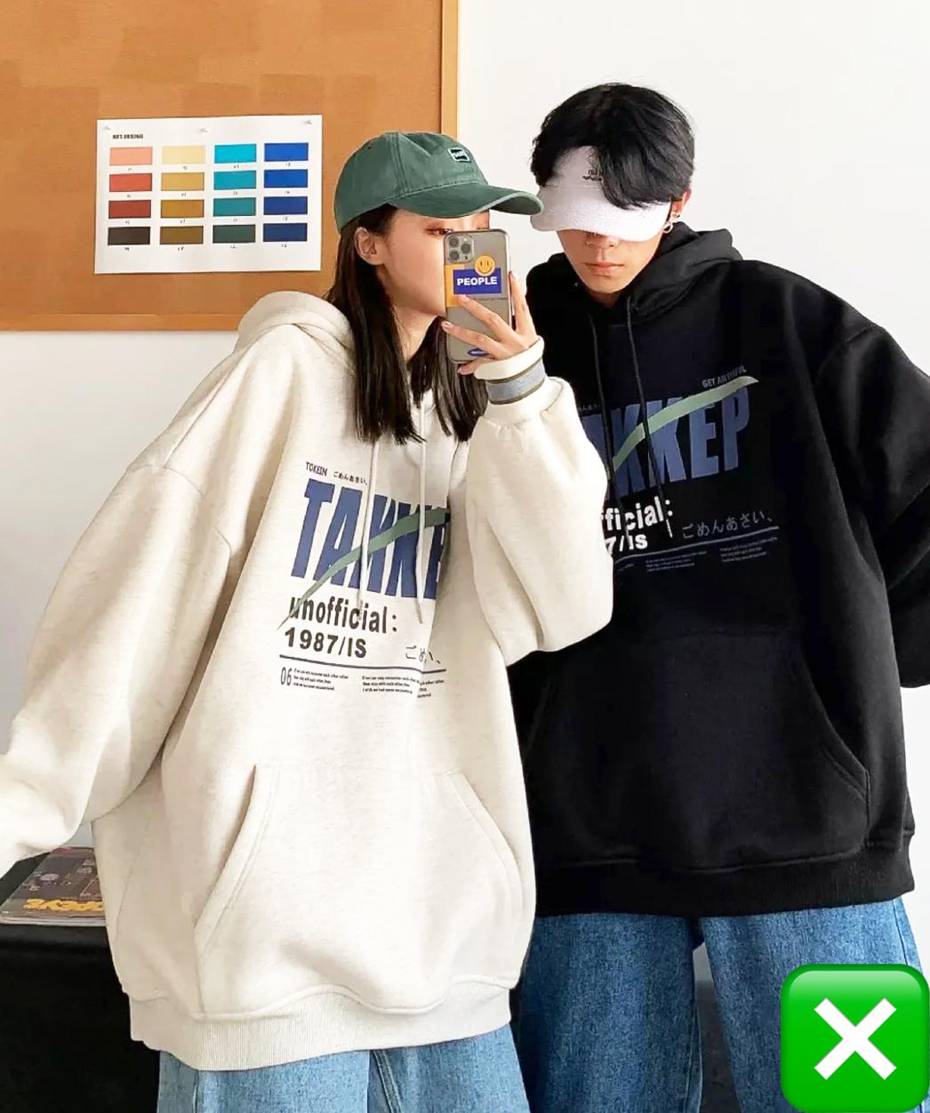 绿色大衣里面穿什么内搭最好,黑色大衣里面怎么穿内搭男