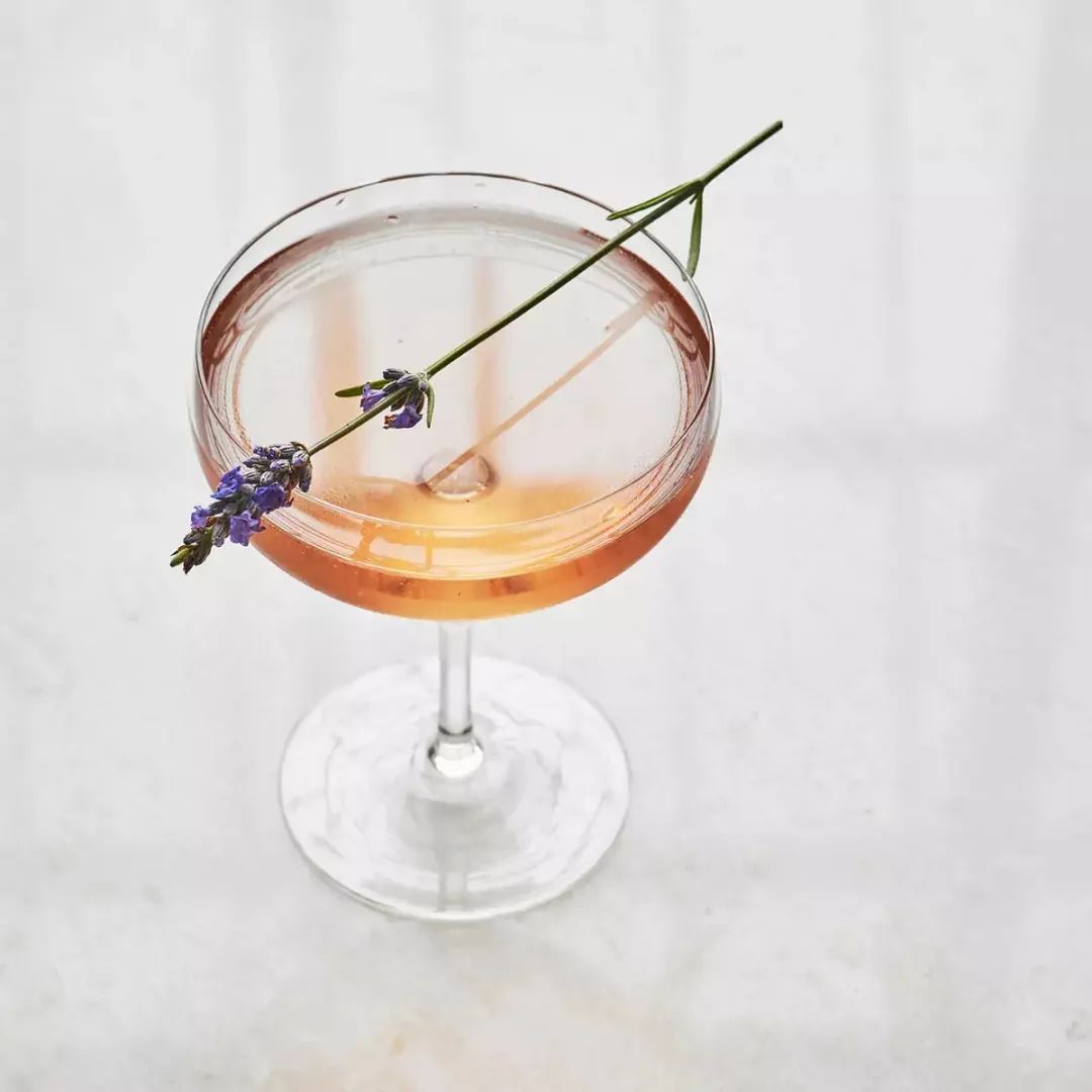 2077蓝调伏特加古典鸡尾酒,15年的伏特加酒多少钱一瓶