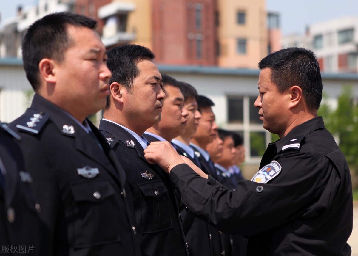 狱警待遇是最好的吗,狱警的工资一般是多少