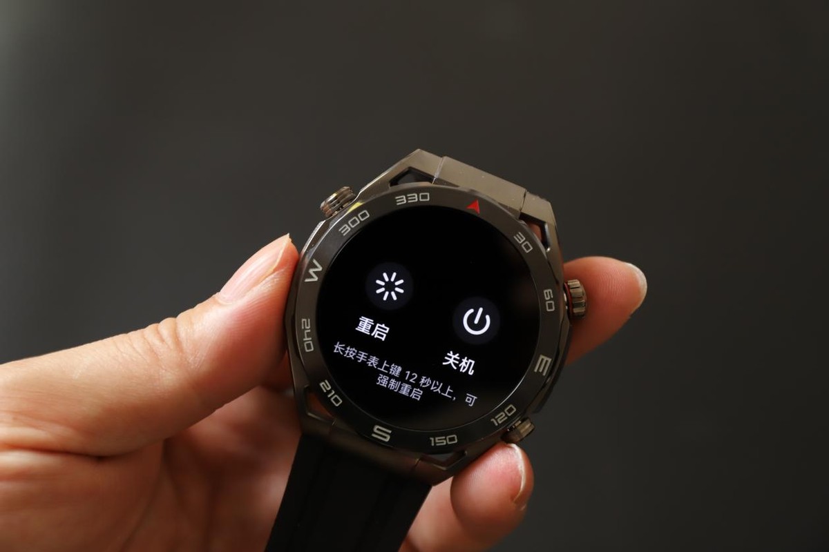 华为watchultimate对比watch4,华为表王watchultimate