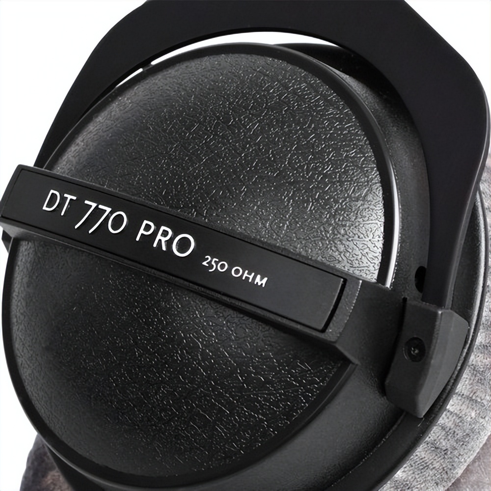 899元闭眼入——畅销30多年德产拜雅（拜亚动力）爆款DT770pro