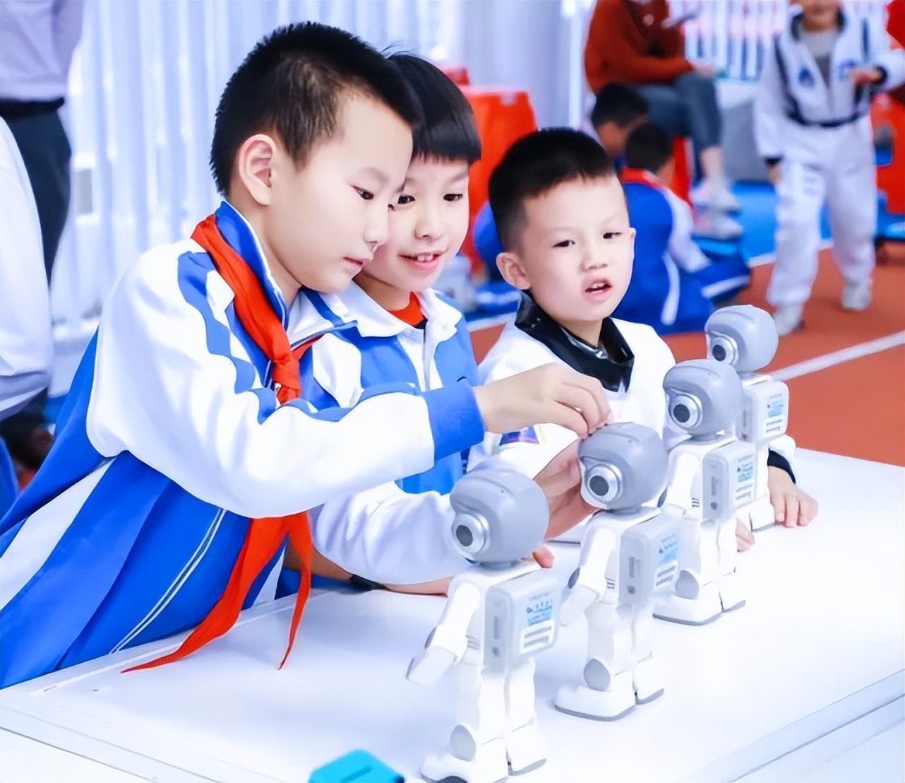 “自觉教育”唤醒生命自觉，松泉实验德育为先引导学生“走好每一步”