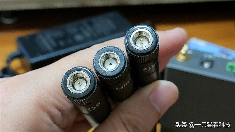 蒲公英工业级4g无线路由器r300s,蒲公英r300a路由器如何增强4g信号