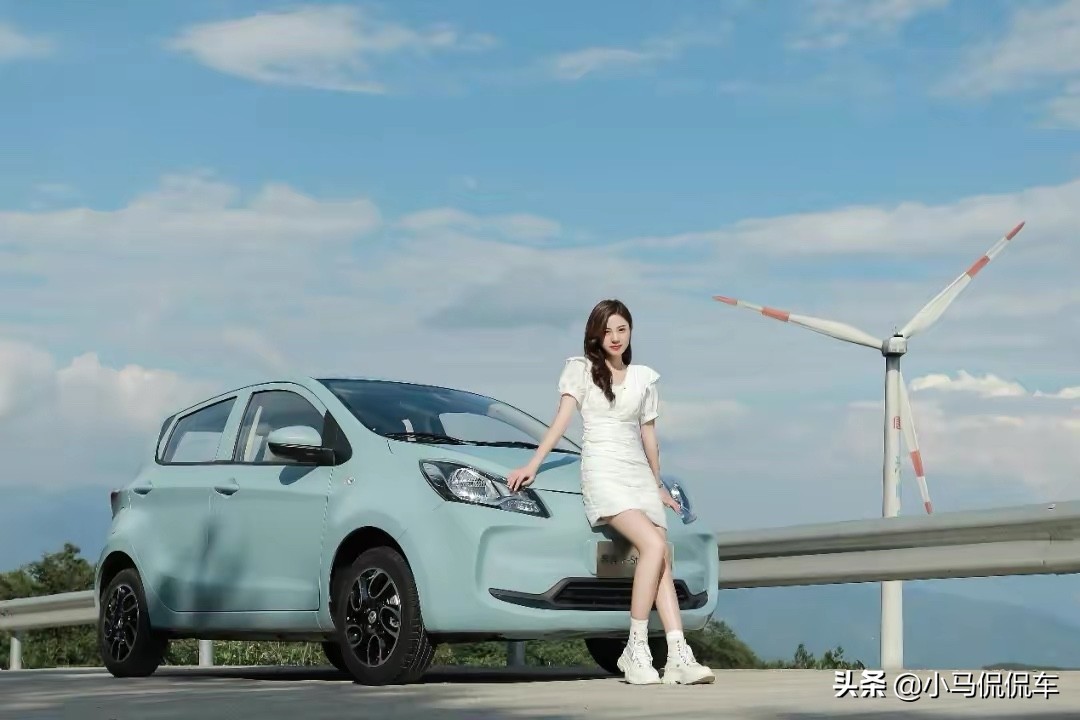 奔奔e-star2022新款301公里售价5.38万,长安奔奔e-star301公里最新续航测评