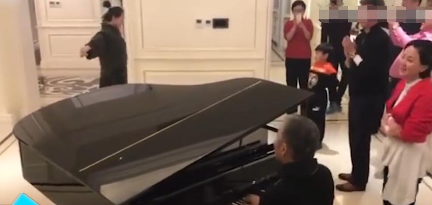 这恋爱脑，难怪被全网骂？