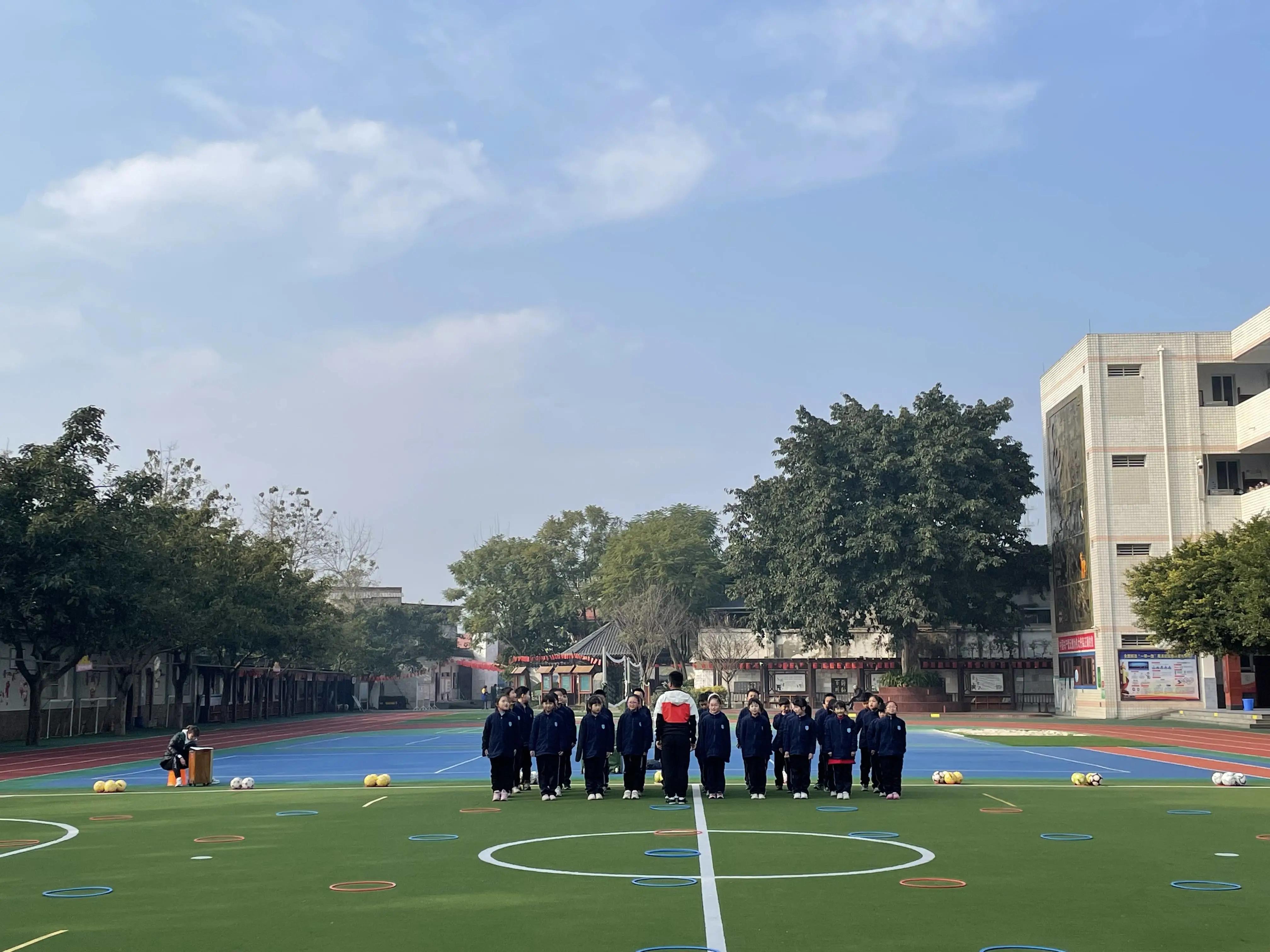 校园足球校本教研活动方案,小学校园足球课堂教学活动