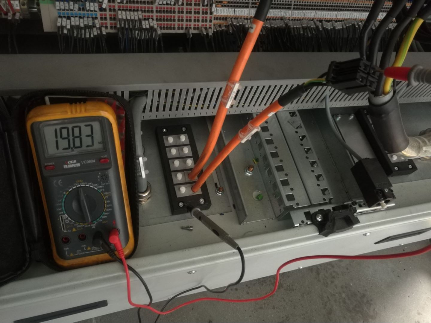 发那科ysv0438逆变器电流异常报警,fanuc逆变器控制电压低怎么弄