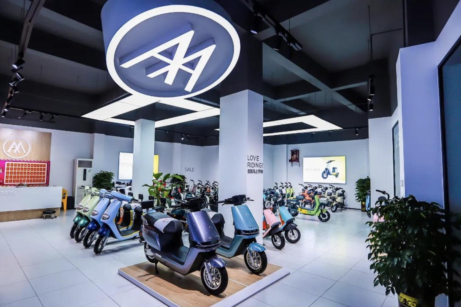 九号电动车对比小牛电动车哪个好,3000块小牛和九号电动车哪个好