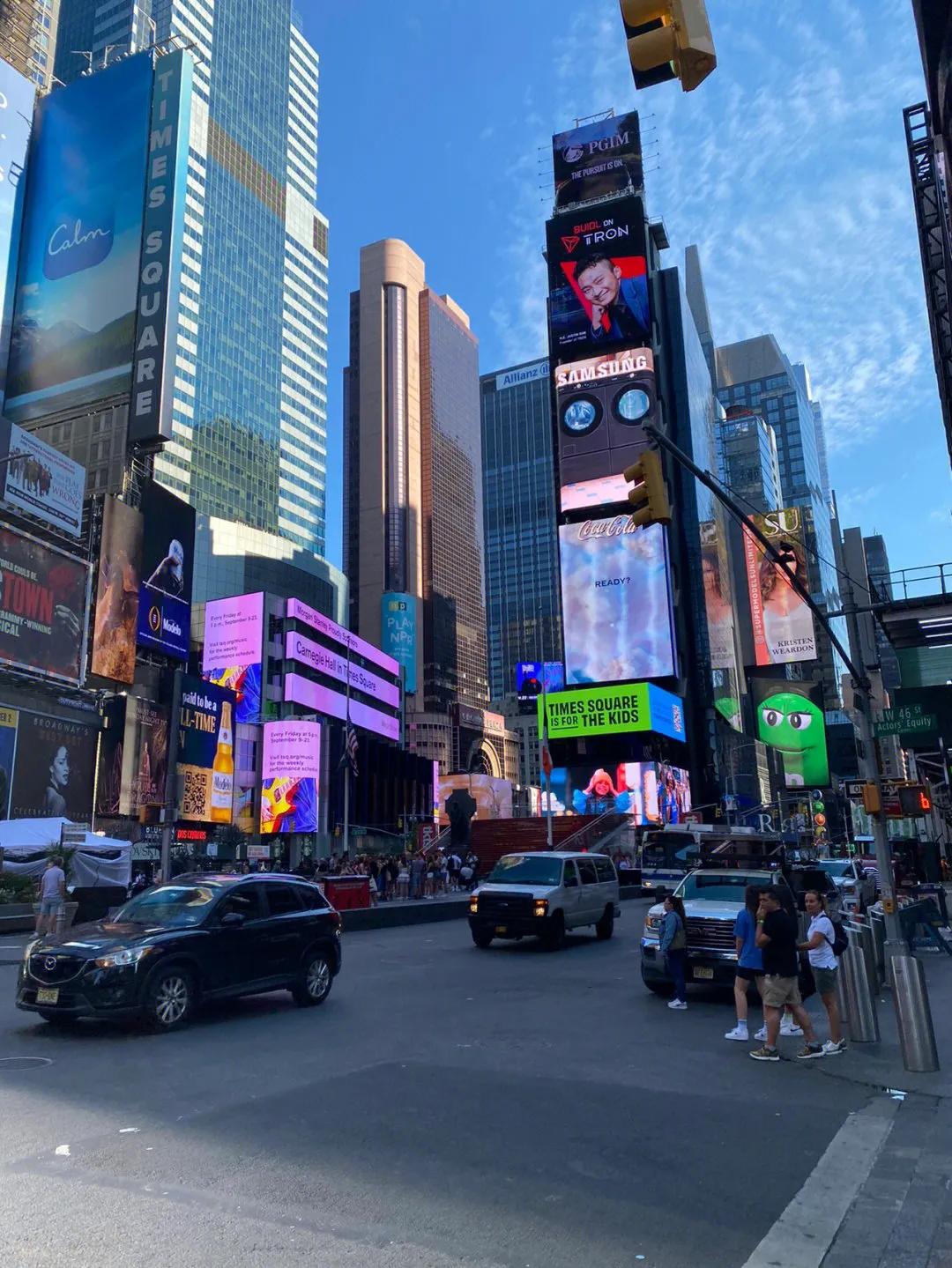 美国时代广场播放中国视频,美国时代广场大屏幕广告费多少