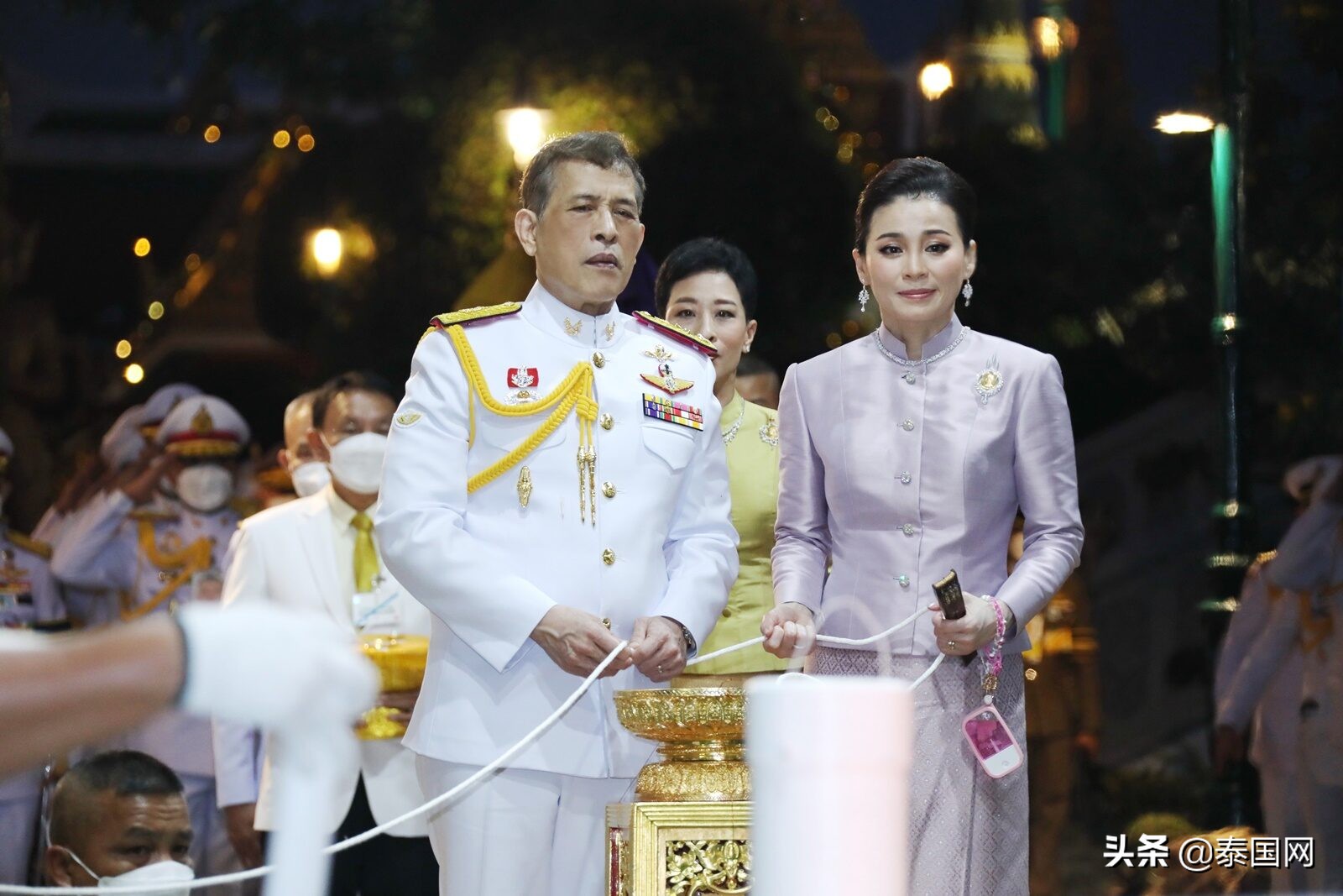 泰国节日三宝佛,泰国免费三宝佛节