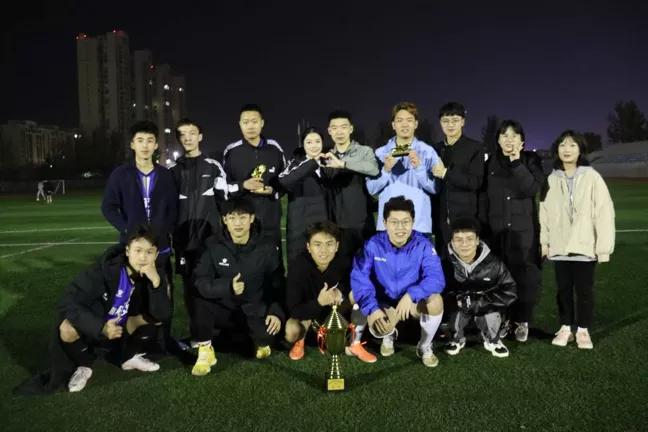 迎新杯足球,争做阳光少年彰显足球精神