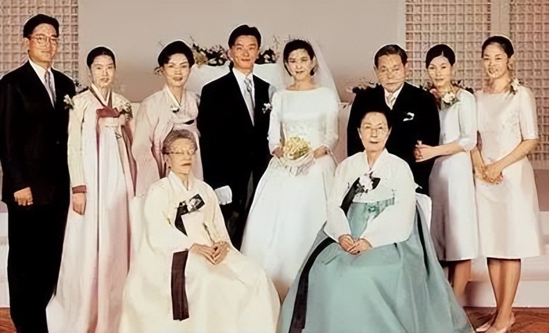 从李富真到蔡天凤，盘点那些选择穷小子的白富美