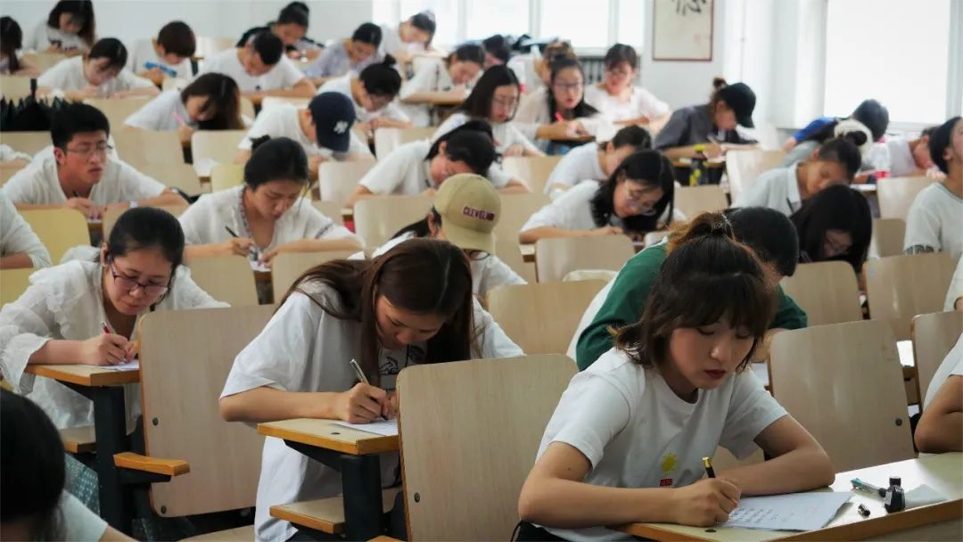 普通二本师范生真实工作,二本师范生毕业当老师就业率