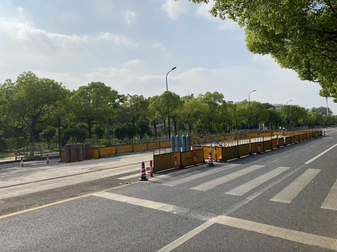 有轨电车好不好,半独立路权有轨电车是鸡肋吗