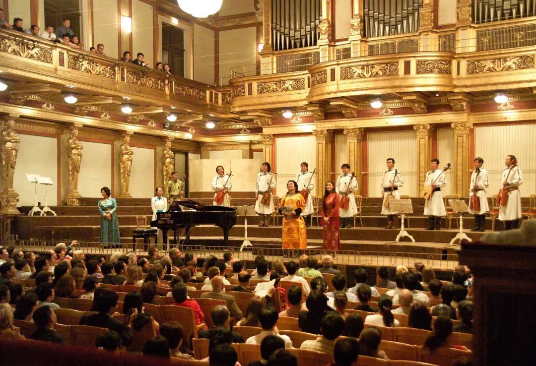 海伦钢琴老品牌焕发新生机,上海海伦钢琴有什么品牌