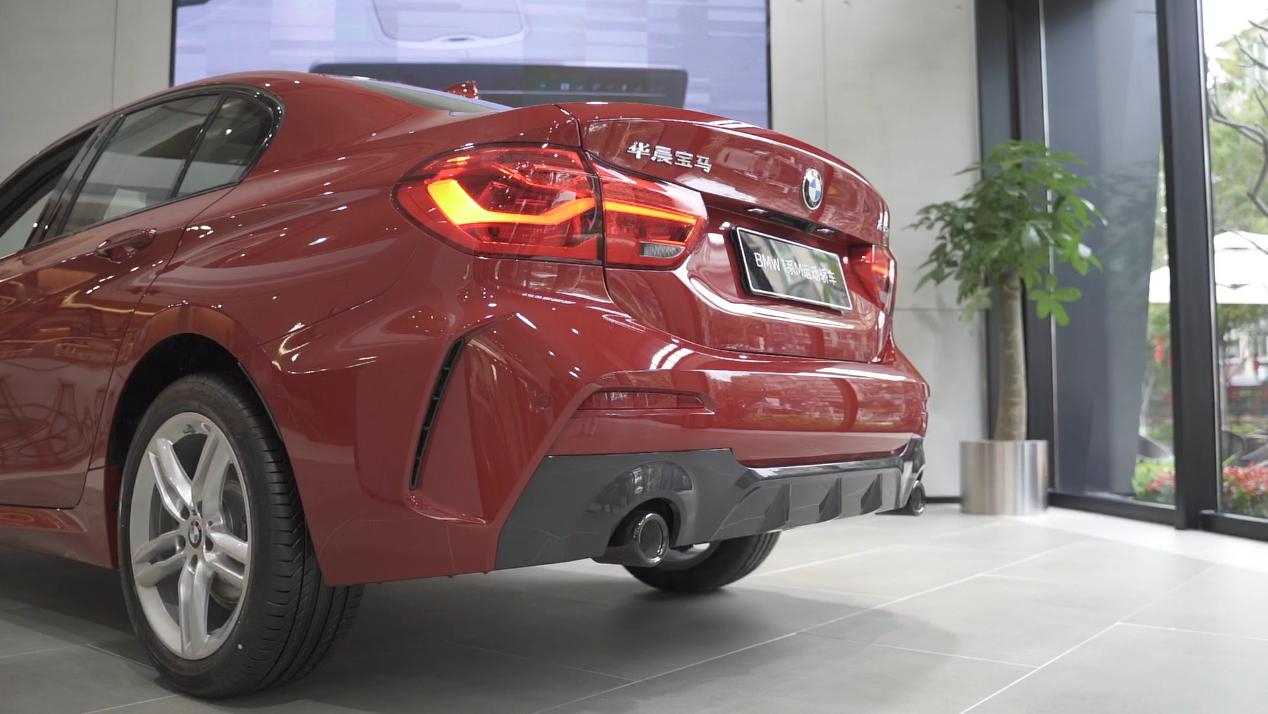 别拿入门不当宝马，养一台宝马1系多少钱？网友：诚不欺我？