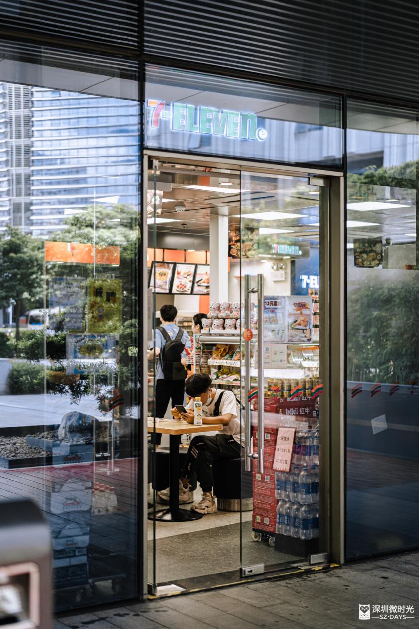 深圳人的早餐：拎袋跑路，全靠应付