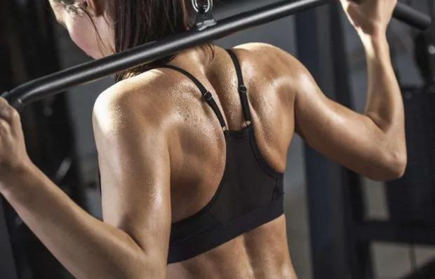 不笑没皱纹一笑就有皱纹怎么办,大笑又怕长皱纹的图片