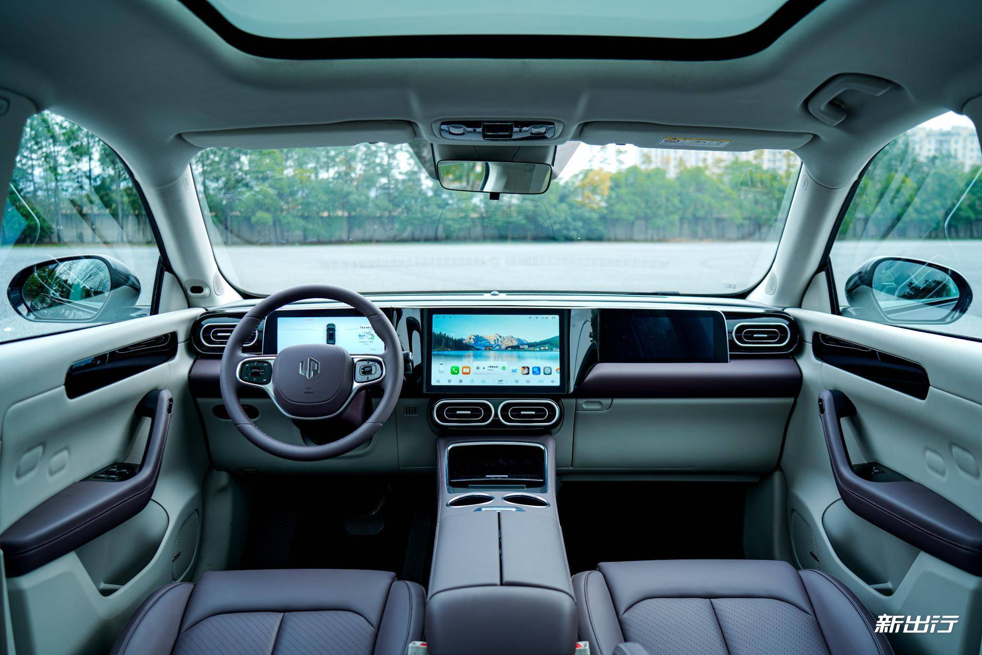 15万的中型SUV体验如何?静态实拍零跑23款C11