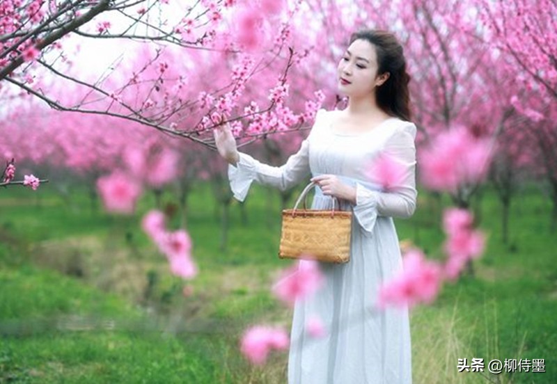 阿姨拍照姿势的摆法大全,大姐拍照摆姿势的技巧