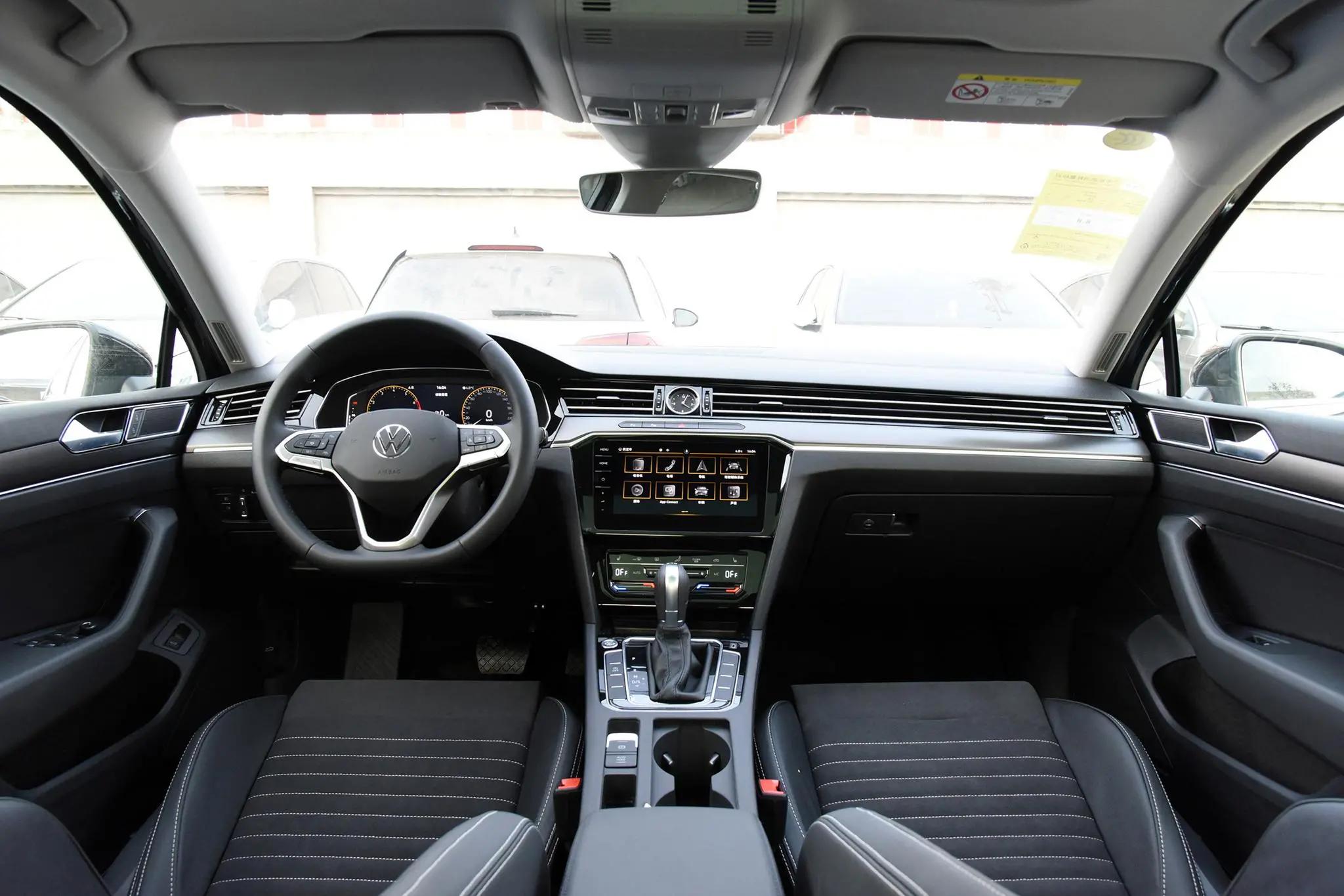 月薪多少养迈腾,养一辆迈腾一个月多少钱