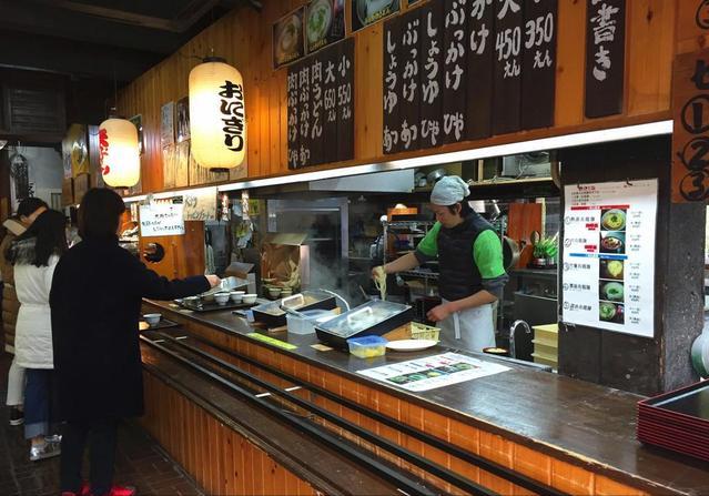 在日本打工的中国人,女的被*辱侮**后跳楼,男的断三根手指投诉无门