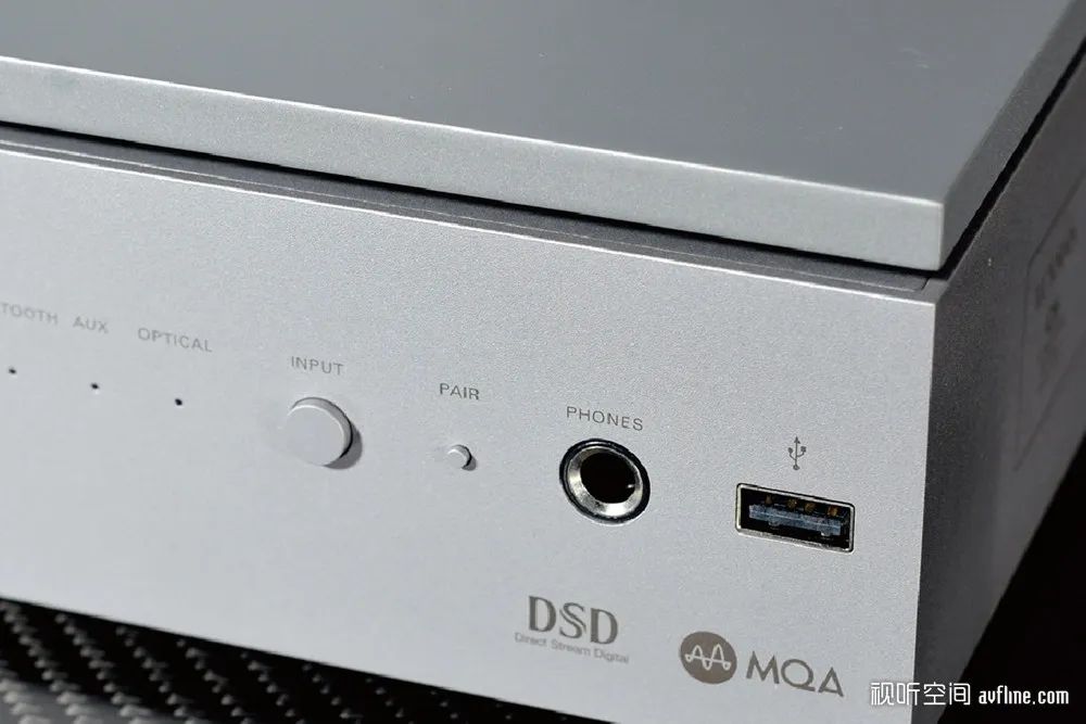 新瓶装新酒时尚实用的数播：LUXMANC5数播解码前级一体机