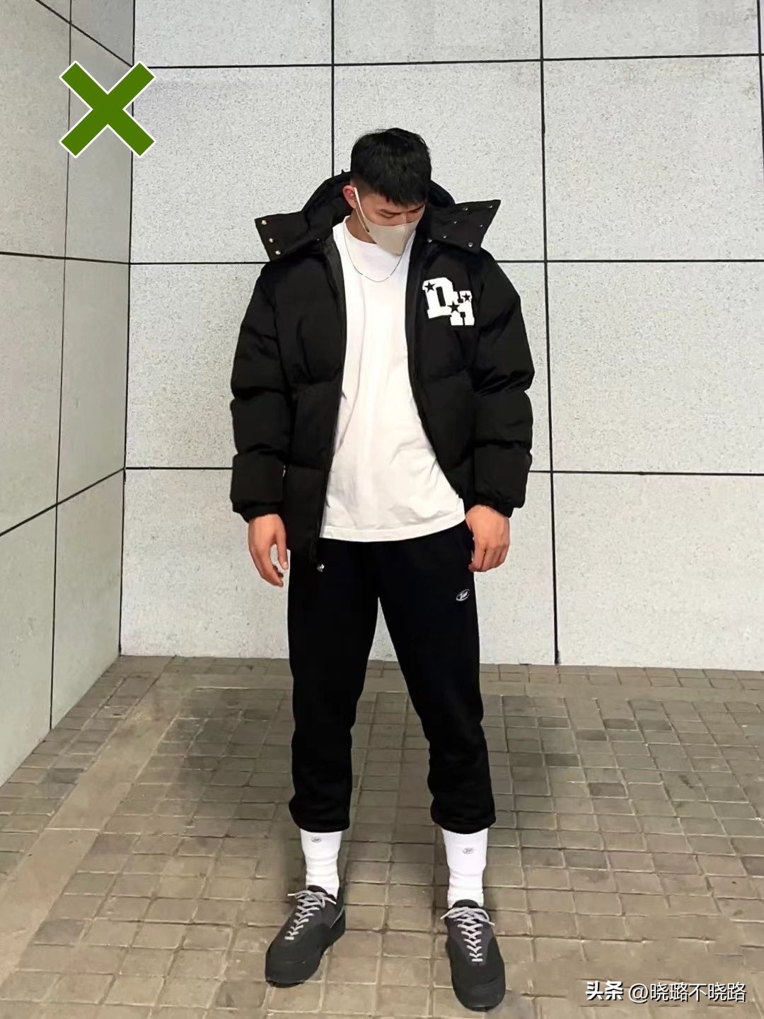 男生今年流行的裤脚穿搭,男生裤脚扎进袜子的穿搭