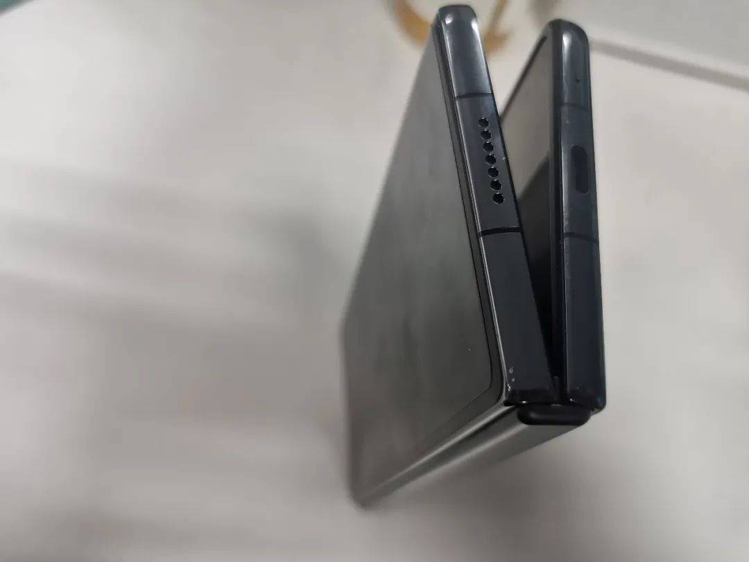 修华为折叠屏手机,维修率低的折叠屏手机