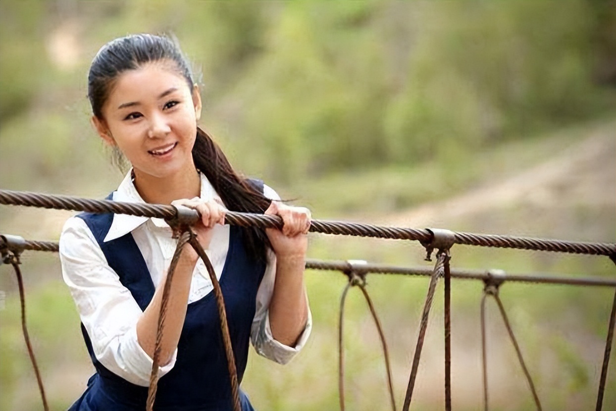 她出道17年零绯闻被称最干净女星,李小萌出道20年从不接吻戏